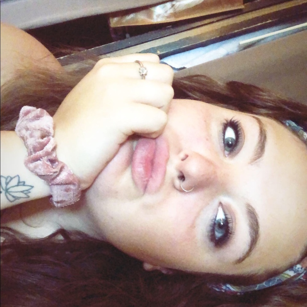 Meet your Posher, Emily